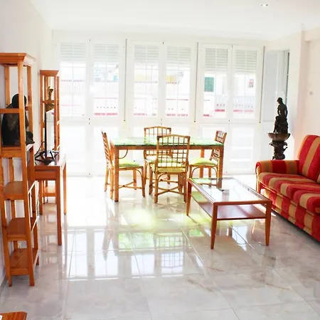 Soleado Apartamento Torrrecilla Beach Daire Nerja